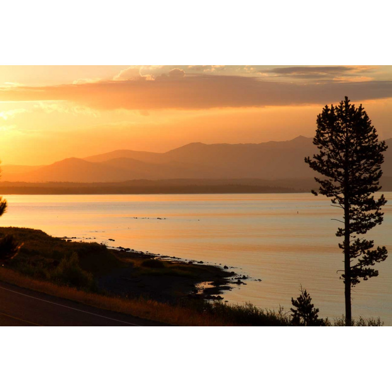 Sunrise over Lake Yellowstone. Blank note cards with envelope. Pack of 5 cards
